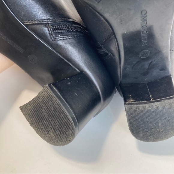 Bandolino Masie Block Heel Leather Ankle Boots Buckle Detail Fall Booties 9.5 - Picture 11 of 13